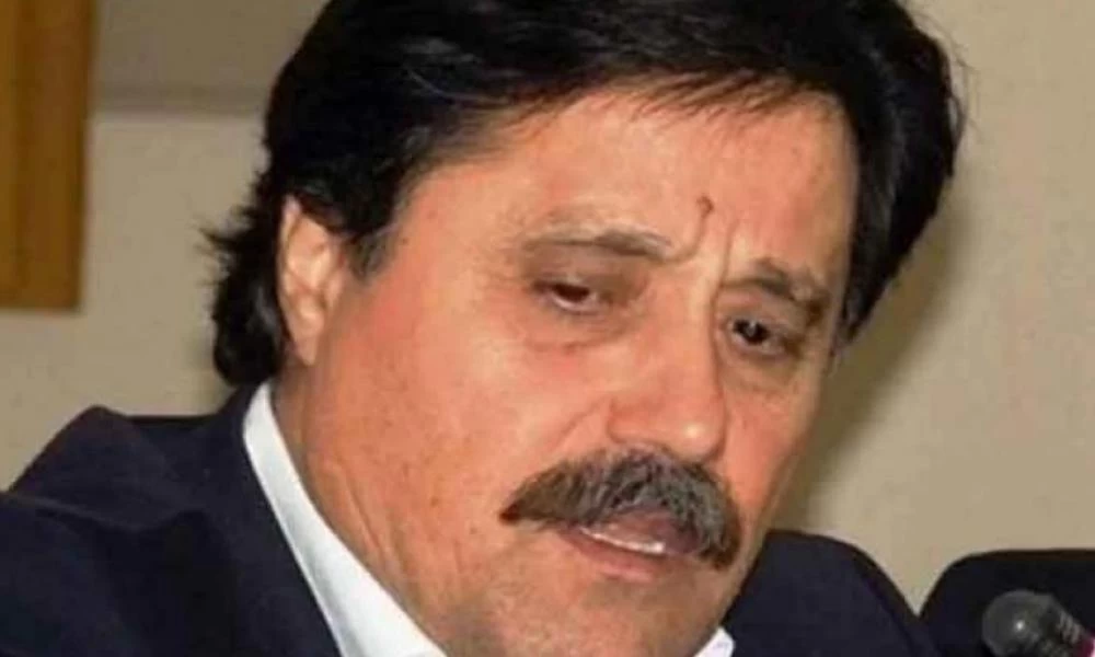 Καλεντερίδης: Ο γκρίζος λύκος φόρεσε την προβιά αλλά δεν γίνεται πρόβατο